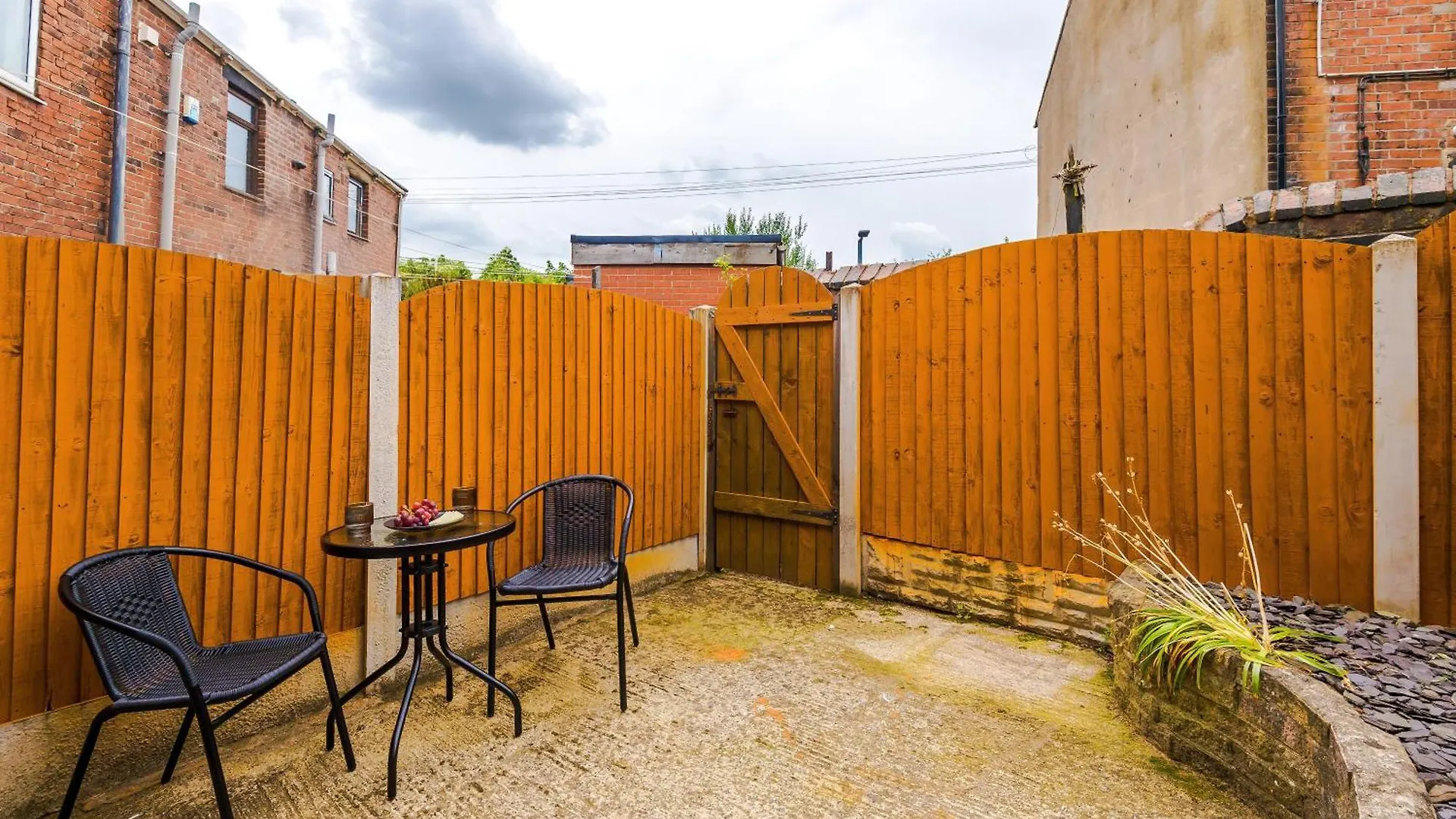 Modern Premium 3 Bed Hidden Gem - Central Location Barnsley United Kingdom